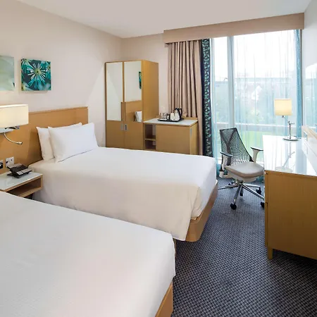 Hilton Garden Centre 4*