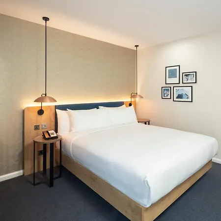 Hilton Garden Centre 4*