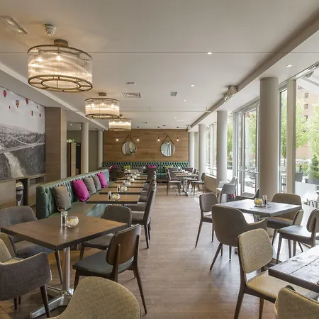 Hilton Garden Centre Hotel 4*