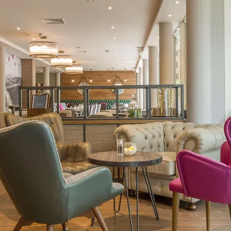 Hilton Garden Centre 4*