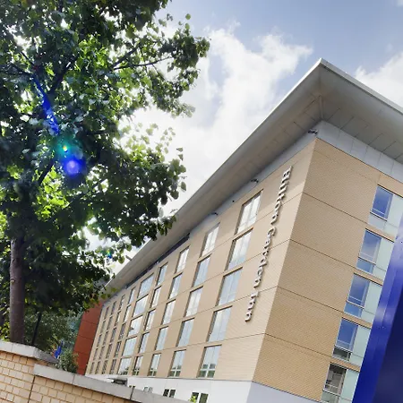 Hilton Garden Centre Hotel 4*