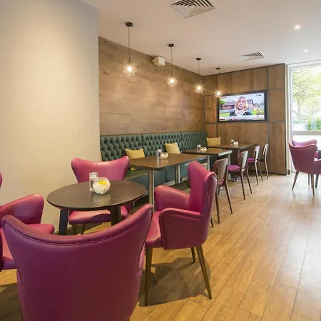 Hilton Garden Centre 4*
