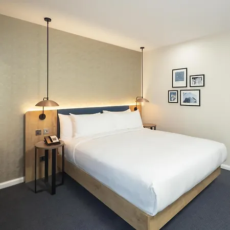Hilton Garden Centre Hotel