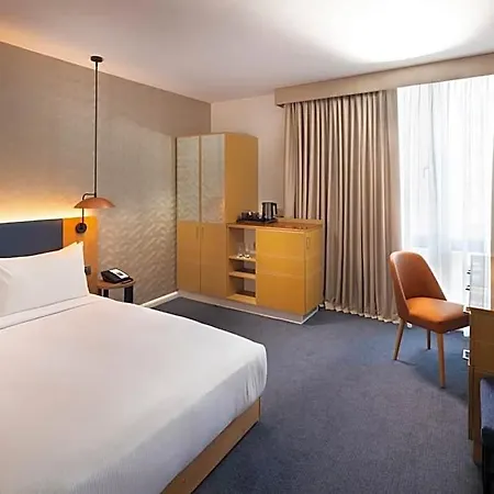Hotel Hilton Garden Centre Bristol