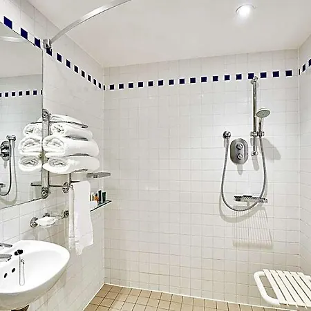 Hilton Garden Centre 4*