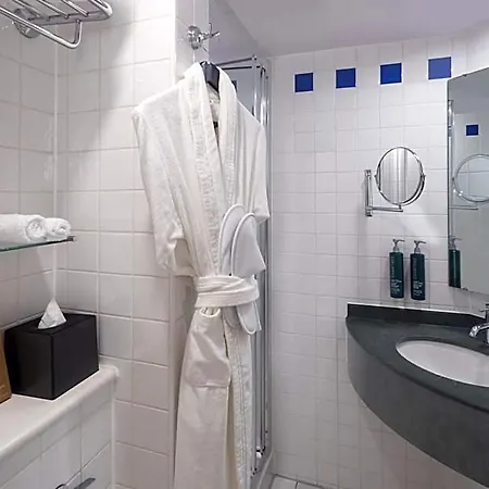 Hilton Garden Centre 4*