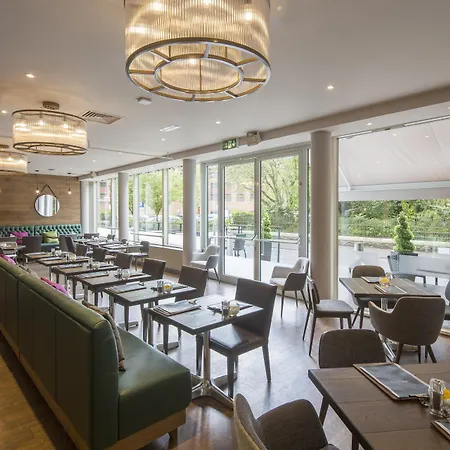 Hilton Garden Centre 4*