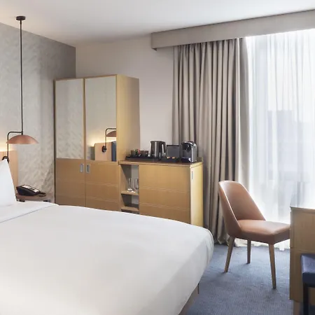 Hilton Garden Centre 4* Bristol