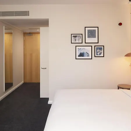 Hilton Garden Centre 4*