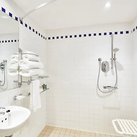 Hilton Garden Centre 4*