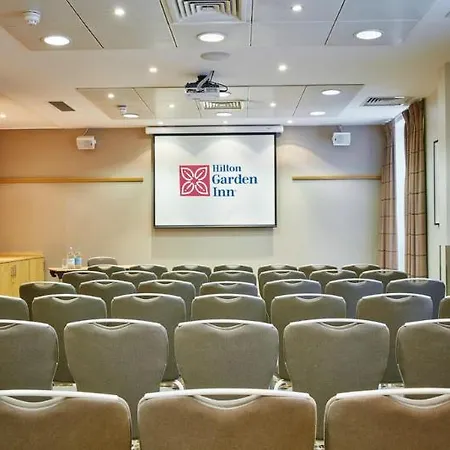 Hilton Garden Centre Hotell 4*