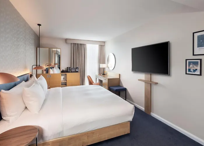 Ξενοδοχείο Hilton Garden Centre 4*