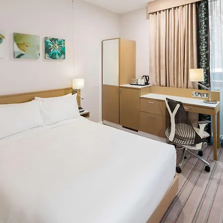 Hilton Garden Centre Hotel