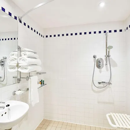 Hilton Garden Centre Hotel