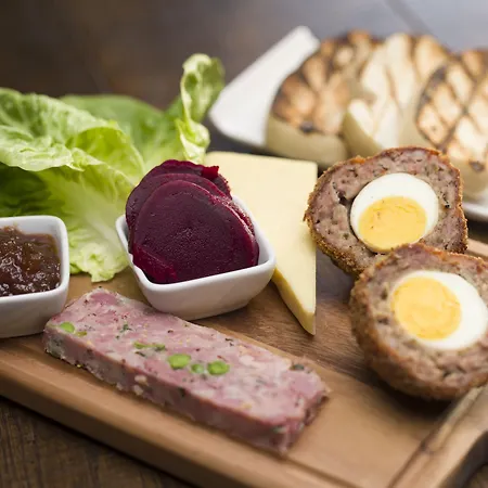 Hilton Garden Centre Hotel 4*