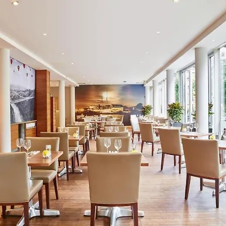 힐튼 가든 인 브리스톨 시티 센터 4* 브리스틀