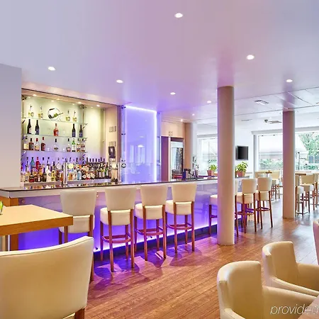 힐튼 가든 인 브리스톨 시티 센터 호텔 4*