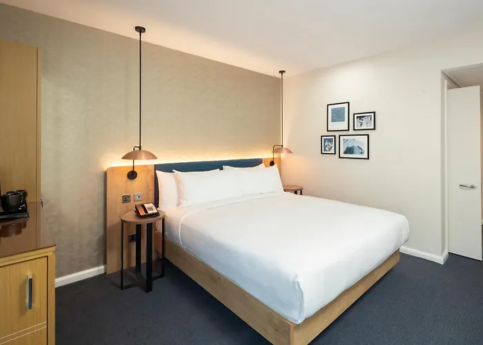 Hilton Garden Centre 4*