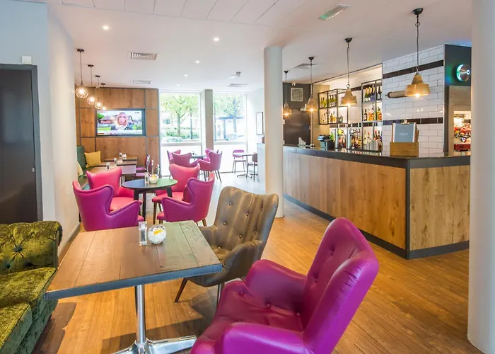 Hilton Garden Centre Hotel