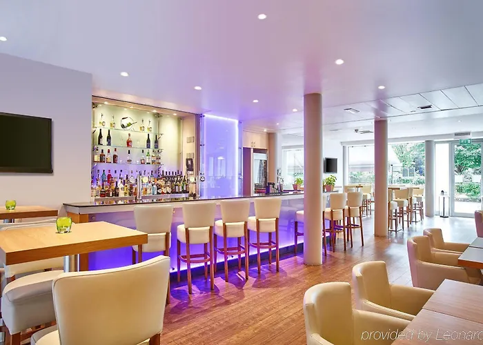 Hilton Garden Centre Hotel 4*